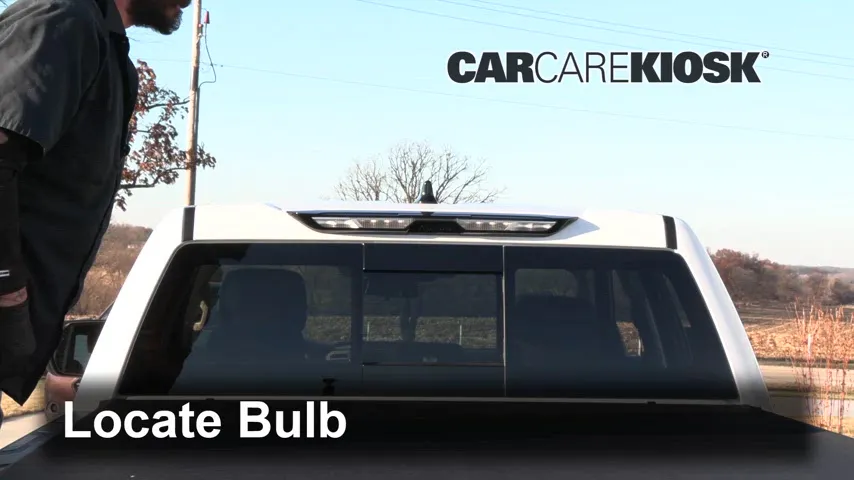 2022 Toyota Tundra SR 3.4L V6 Turbo Éclairage Feu de freinage central (remplacer l'ampoule)